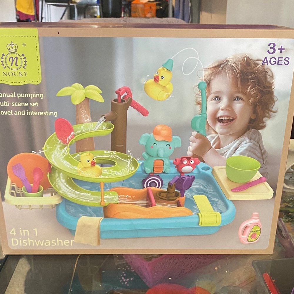 4-in-1 Dishwasher Playset - Green and Orange